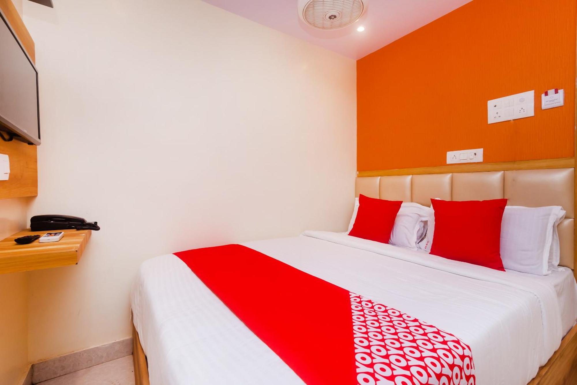 Hotel Sun City Near Saifee Hospital And Hn Reliance Mumbai Bagian luar foto