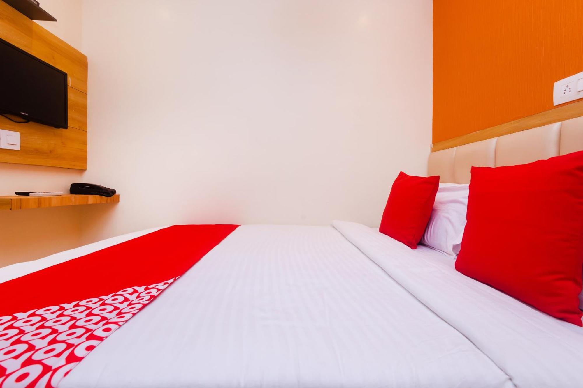 Hotel Sun City Near Saifee Hospital And Hn Reliance Mumbai Bagian luar foto
