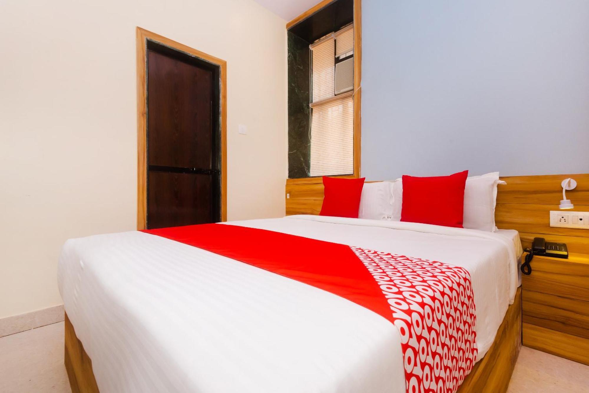Hotel Sun City Near Saifee Hospital And Hn Reliance Mumbai Bagian luar foto