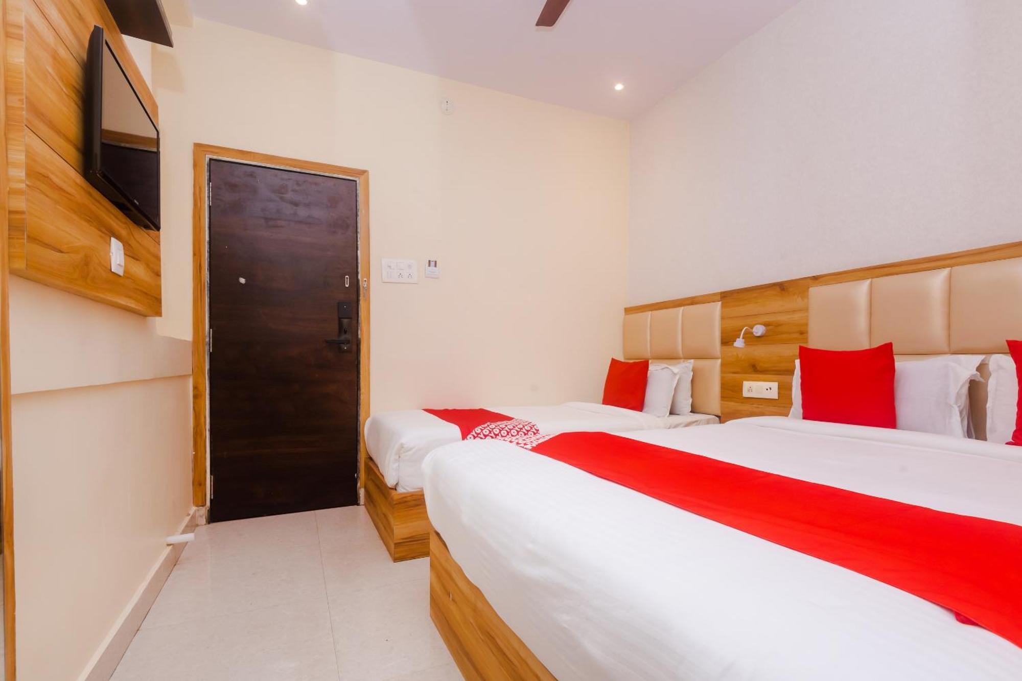 Hotel Sun City Near Saifee Hospital And Hn Reliance Mumbai Bagian luar foto