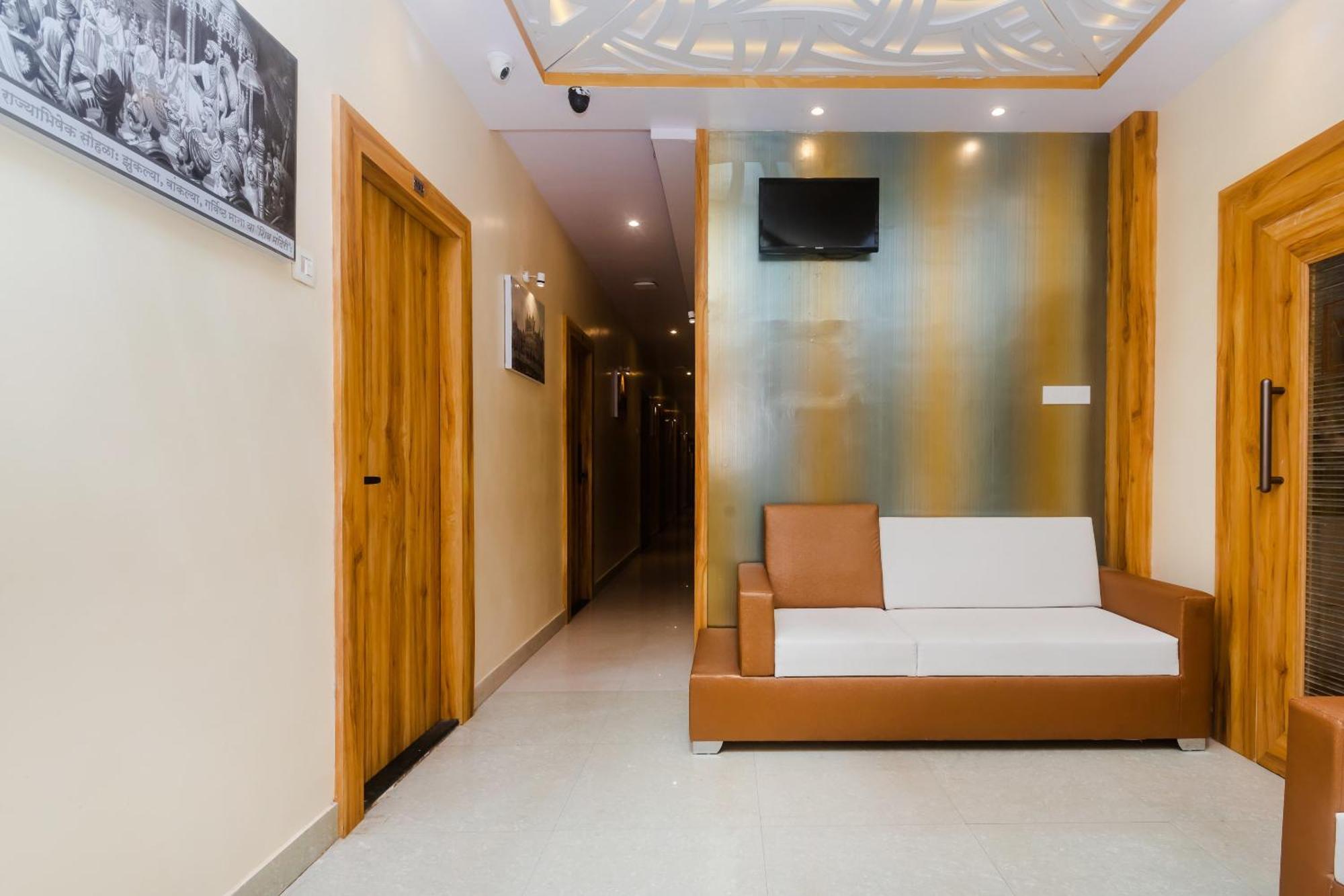 Hotel Sun City Near Saifee Hospital And Hn Reliance Mumbai Bagian luar foto