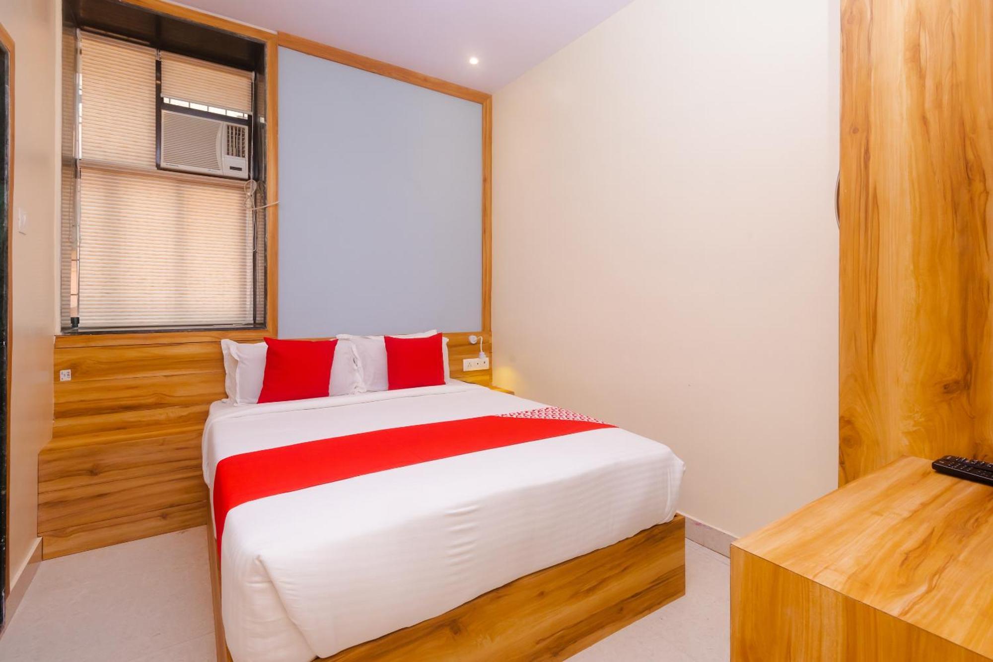 Hotel Sun City Near Saifee Hospital And Hn Reliance Mumbai Bagian luar foto