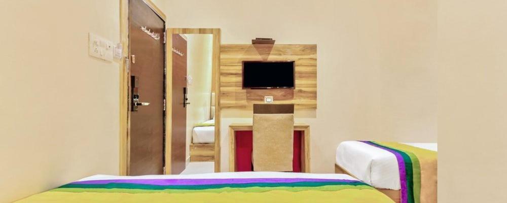 Hotel Sun City Near Saifee Hospital And Hn Reliance Mumbai Bagian luar foto
